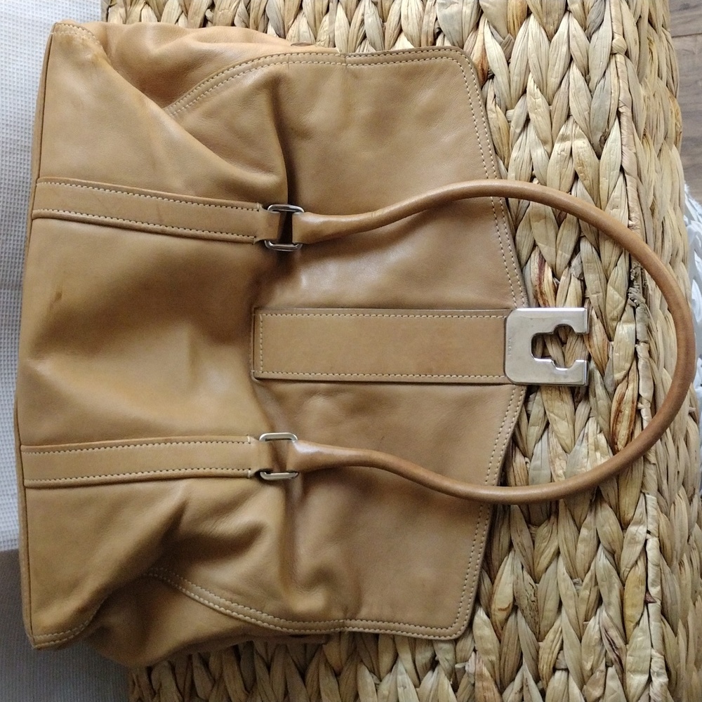 Prada Cuervo tan soft leather shoulder bag. - Picture 13 of 13